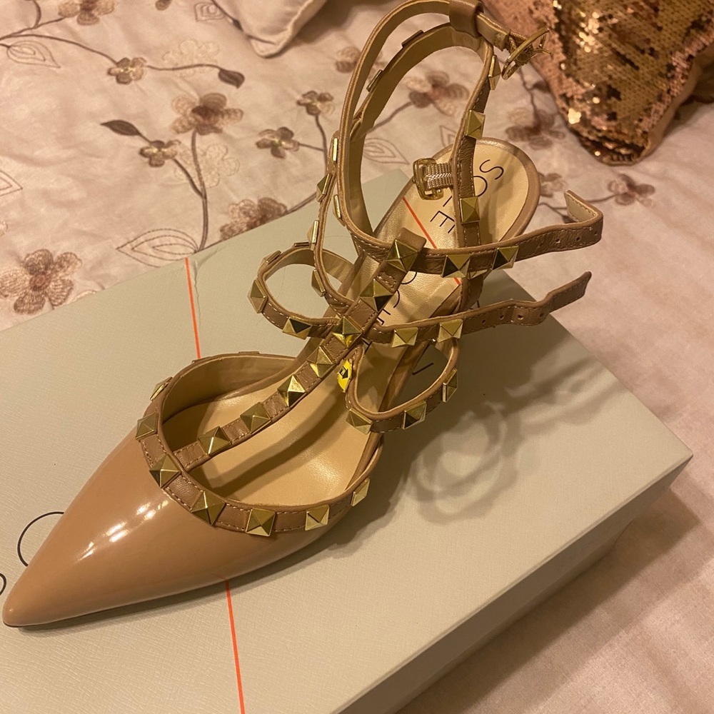 Sole Society Nude Heels with Gold Hardware